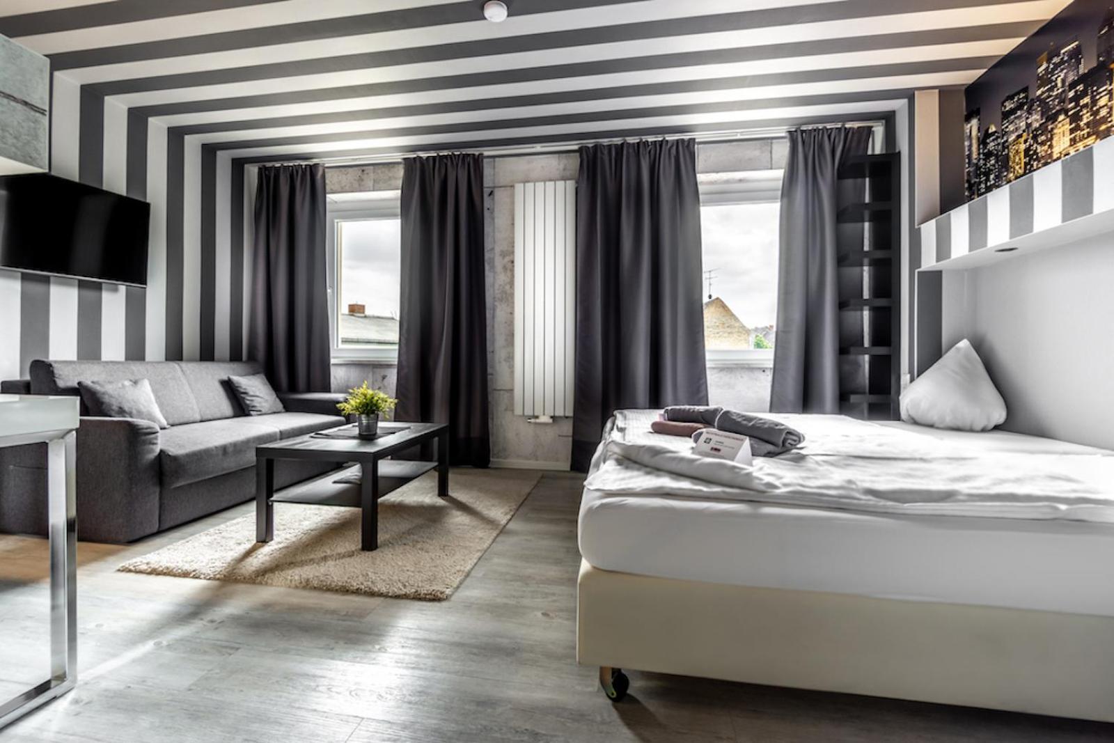 Sl'Otel Budget Бернбург Экстерьер фото
