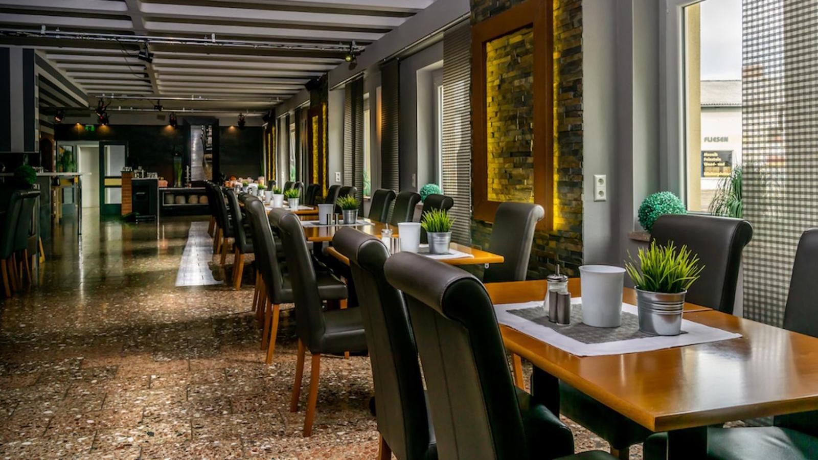 Sl'Otel Budget Бернбург Экстерьер фото