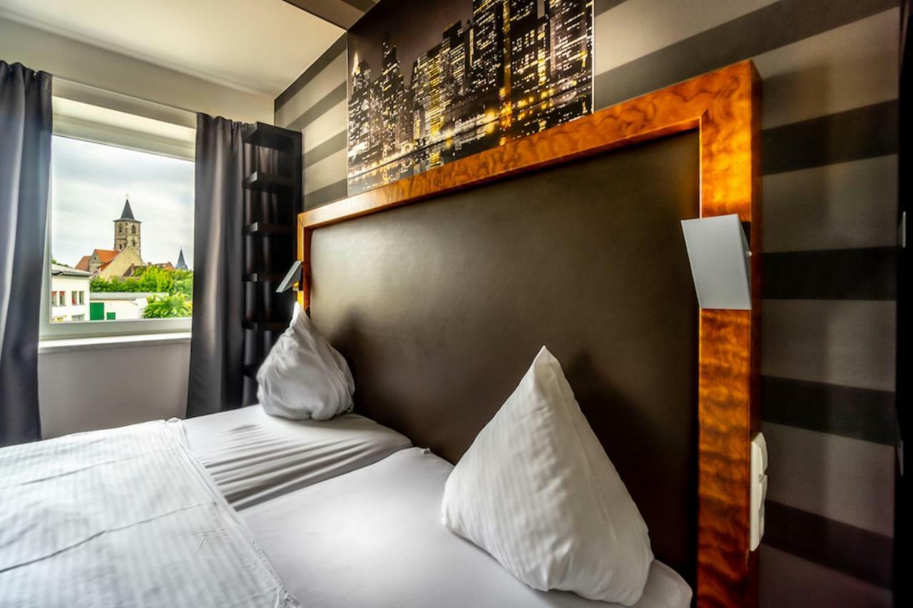 Sl'Otel Budget Бернбург Экстерьер фото