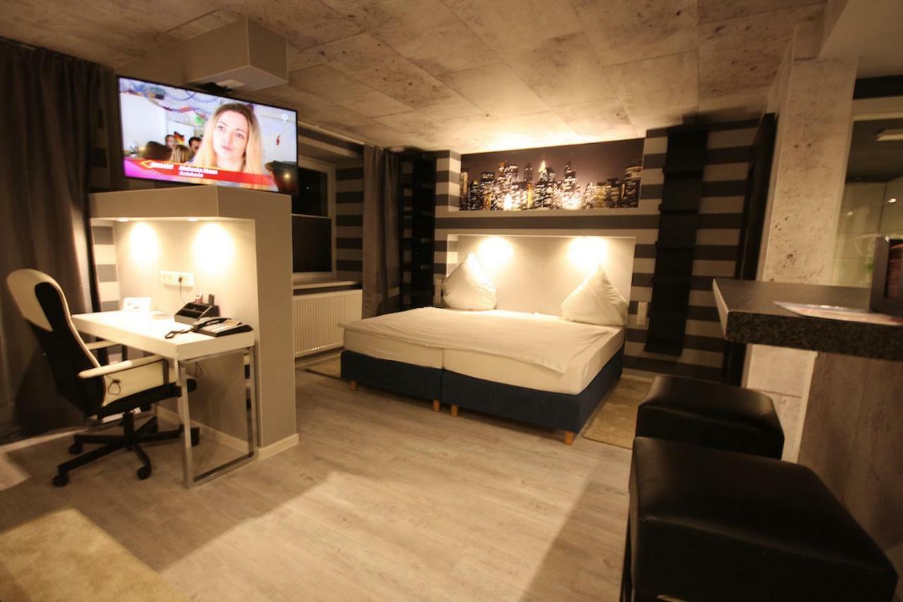 Sl'Otel Budget Бернбург Экстерьер фото